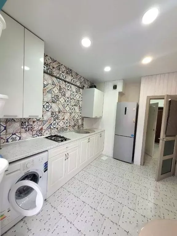 1-к кв. Крым, Симферополь ул. Железнодорожная (36.0 м) - Фото 1
