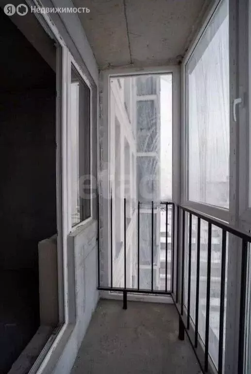 3-комнатная квартира: Калининград, улица Старшины Дадаева, 70 (94 м) - Фото 0