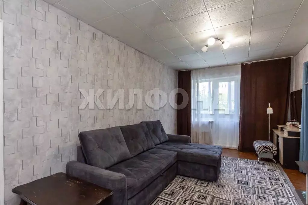 3-к кв. Алтайский край, Барнаул ул. Глушкова, 29 (57.2 м) - Фото 1