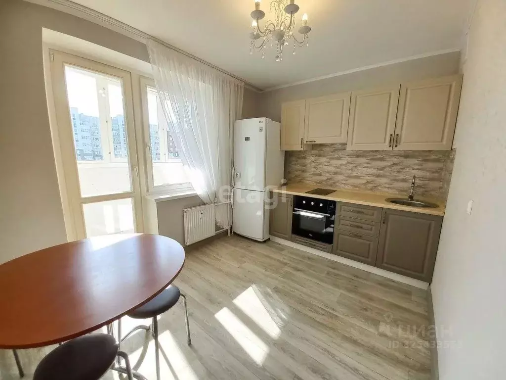 1-к кв. Тюменская область, Тюмень ул. Валентины Трофимовой, 4 (41.0 м) - Фото 1