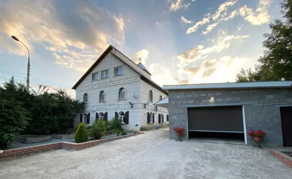 Дом в Самарская область, Новокуйбышевск пер. Ежевичный, 1 (225 м) - Фото 1