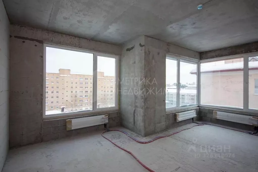 1-к кв. Тюменская область, Тюмень Первомайская ул., 8 (61.8 м) - Фото 1