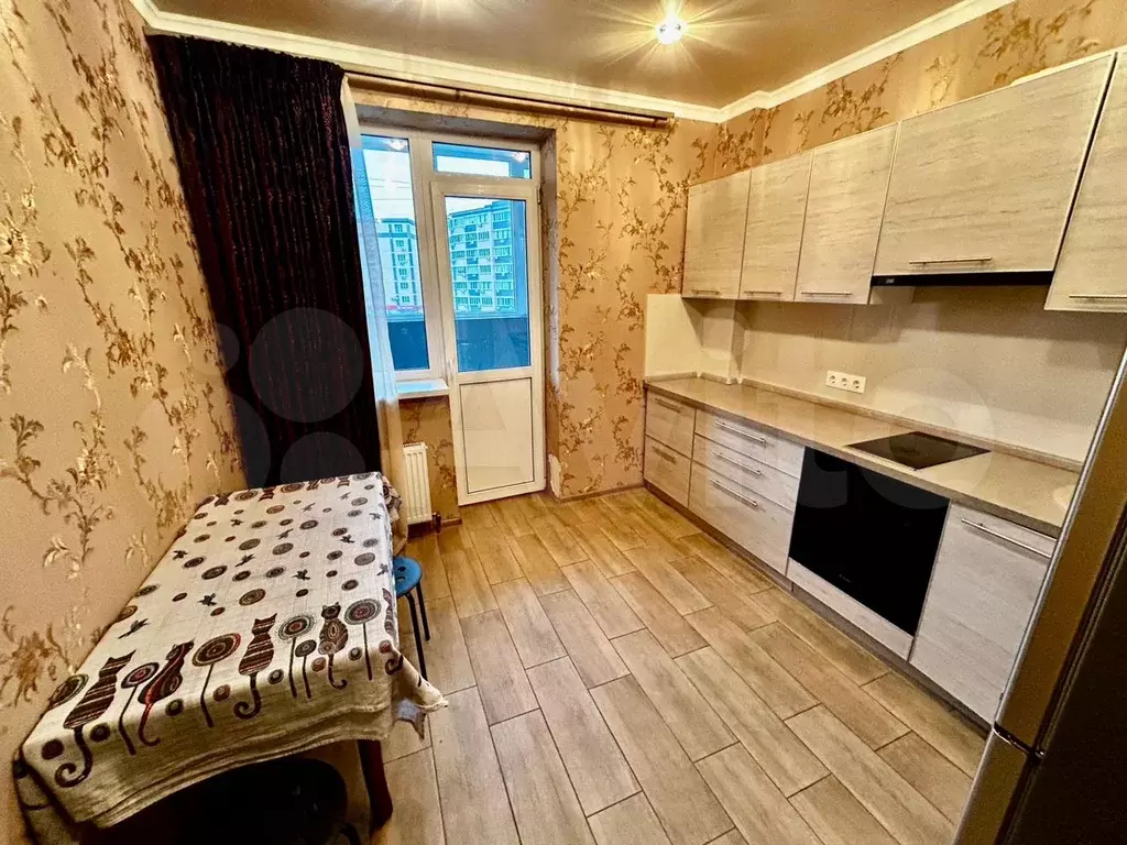 1-к. квартира, 40 м, 3/7 эт. - Фото 1