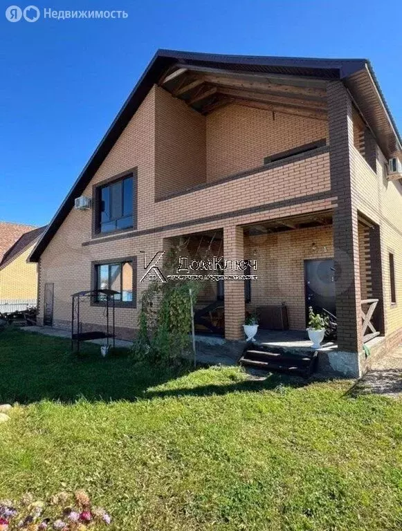 Дом в Кумертау, улица Мусы Джалиля (160 м) - Фото 1