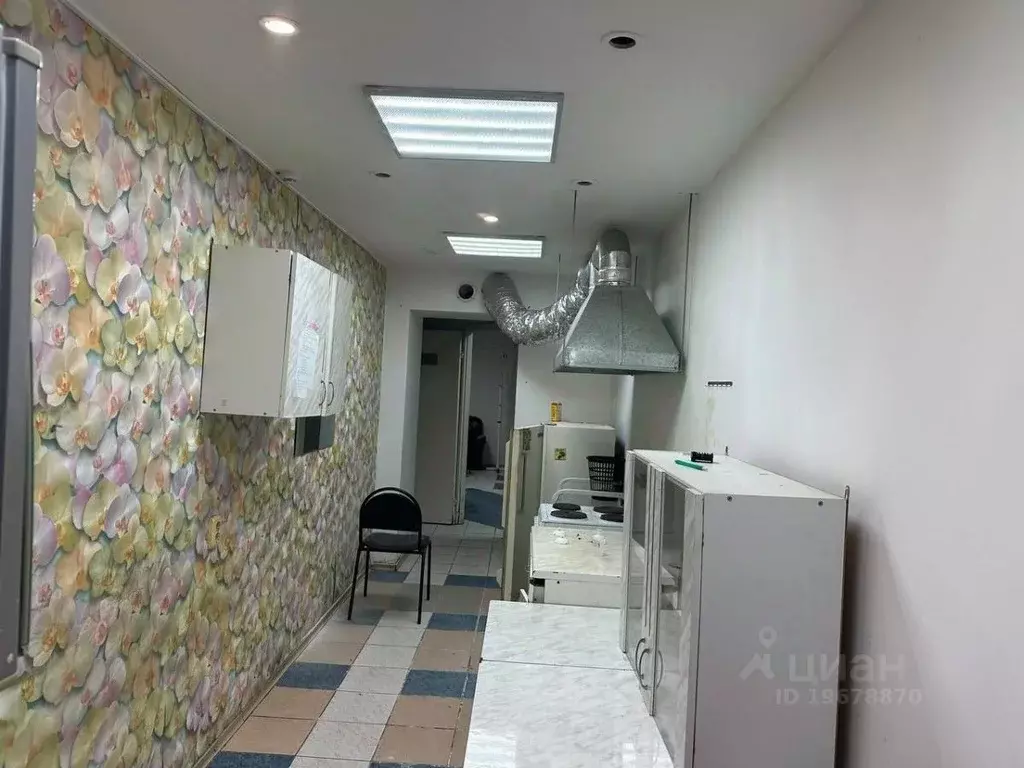 Помещение свободного назначения в Татарстан, Набережные Челны бул. ... - Фото 2