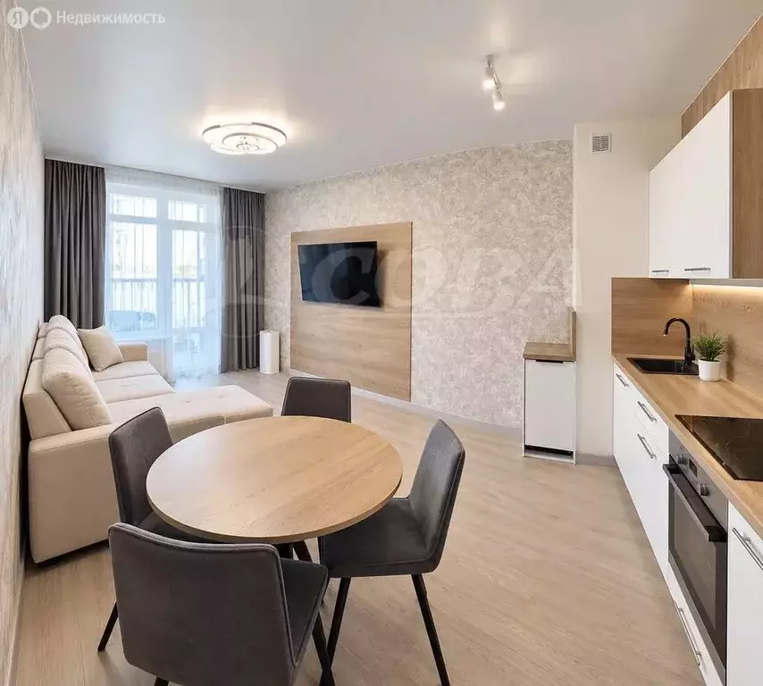 3-комнатная квартира: Тюмень, улица Владимира Бахарева, 1к1 (70 м) - Фото 2