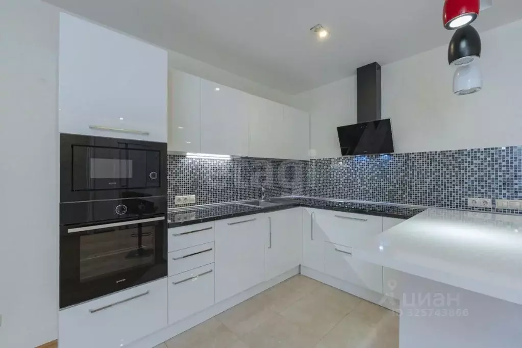 3-к кв. Пермский край, Пермь ул. Николая Островского, 93Д (73.3 м) - Фото 1