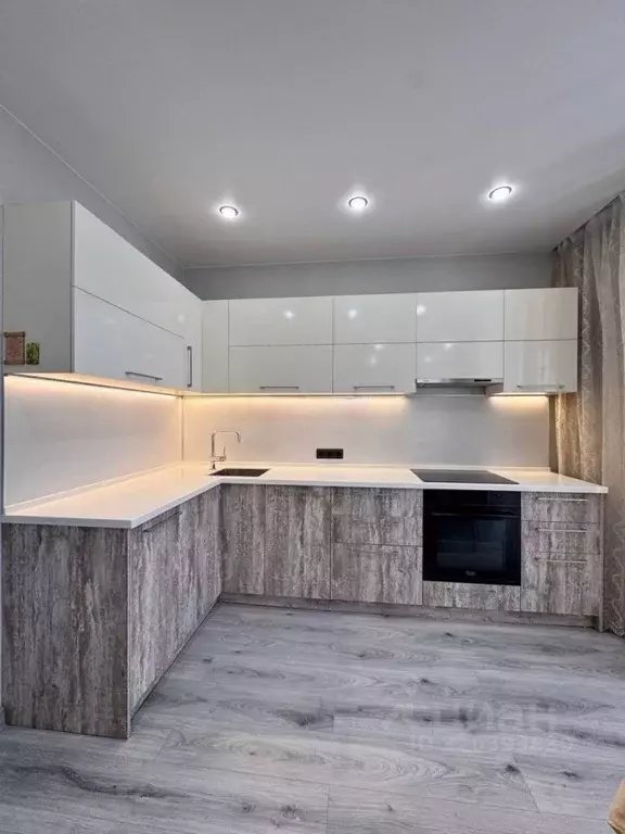 Студия Омская область, Омск ул. 5-я Северная, 124 (40.9 м) - Фото 1