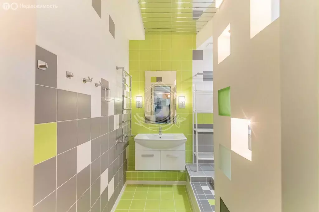 3-комнатная квартира: Барнаул, Молодёжная улица, 3Б (105.3 м) - Фото 2