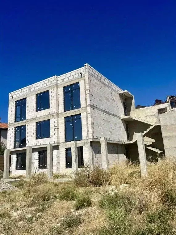 Дом в Севастополь ул. Коралловая (330 м) - Фото 0