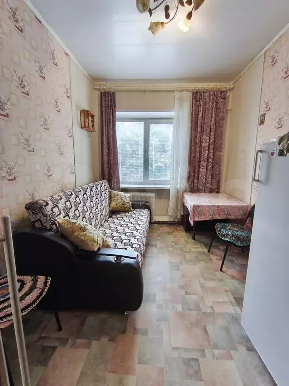 Комната 12 м в 3-к., 2/4 эт. - Фото 1