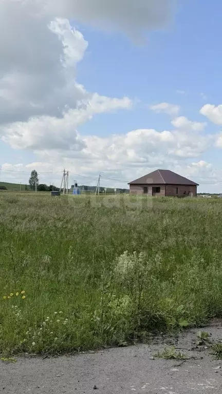 Участок в Башкортостан, Бураевский сельсовет, д. Дюсметово ул. ... - Фото 1
