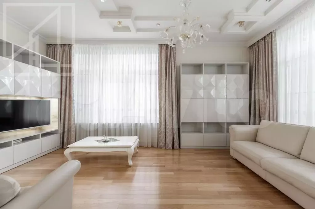 3-к. квартира, 130 м, 9/13 эт. - Фото 0