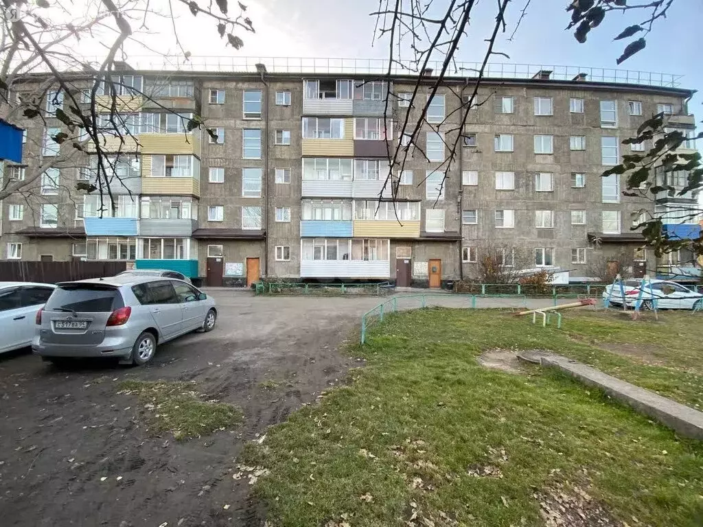 3-комнатная квартира: Горно-Алтайск, Заводская улица, 12 (56.9 м) - Фото 1