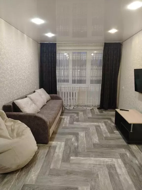 1-к кв. Иркутская область, Усть-Илимск просп. Дружбы Народов, 18 (36.0 ... - Фото 1