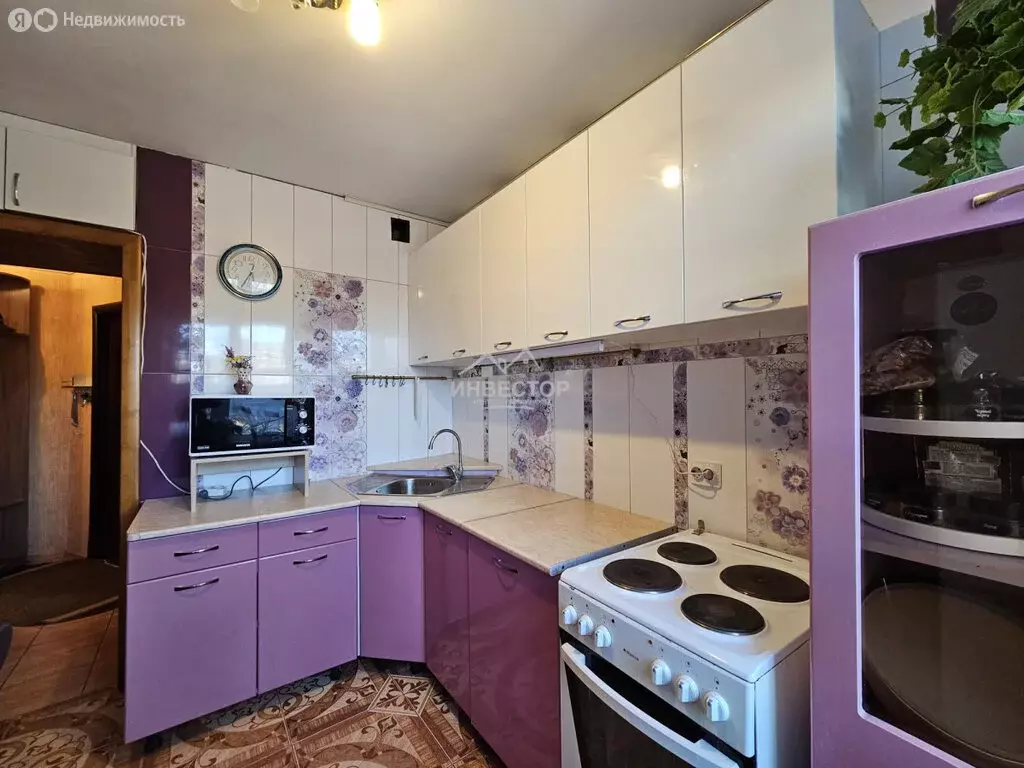 3-комнатная квартира: Челябинск, улица Молодогвардейцев, 61 (64.5 м) - Фото 2