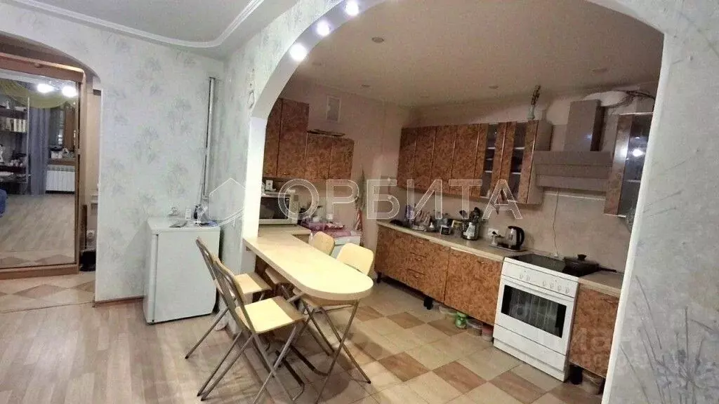 2-к кв. Тюменская область, Тюмень ул. Федюнинского, 17 (48.3 м) - Фото 2