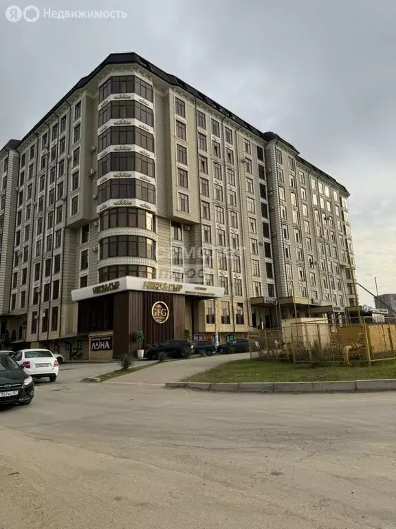 3-комнатная квартира: Нальчик, улица Тлостанова, 28 (100 м) - Фото 1