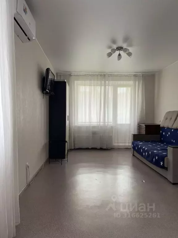 1-к кв. Волгоградская область, Волгоград ул. Академика Комарова, 74 ... - Фото 0