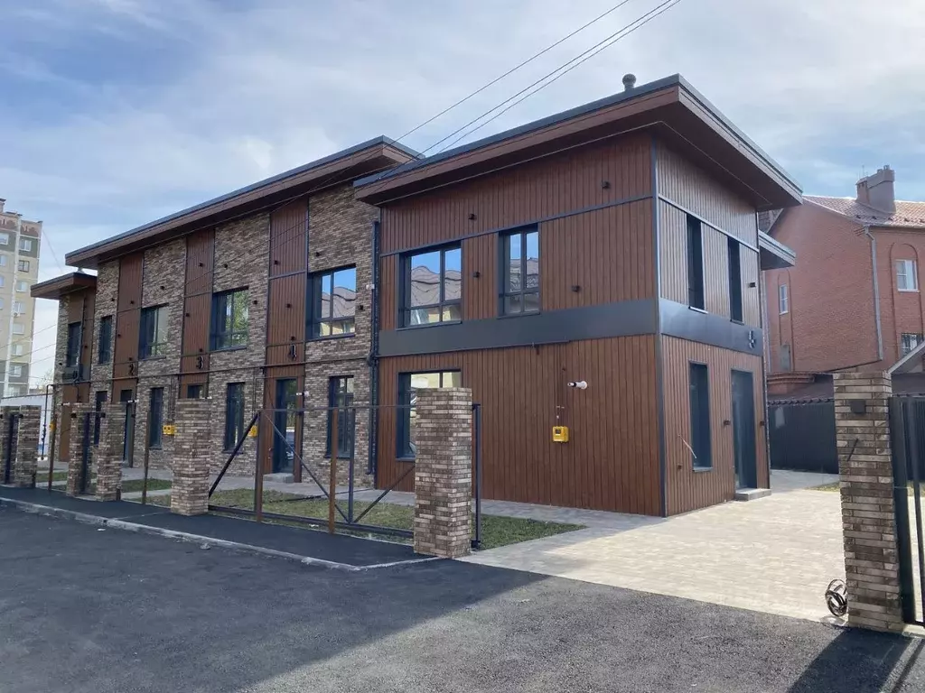 Таунхаус в Челябинская область, Челябинск ул. Полянка, 6 (118 м) - Фото 1