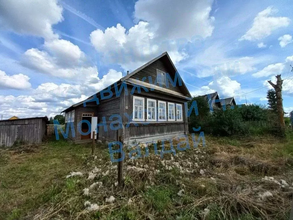 Дом в Новгородская область, Валдайский район, Едровское с/пос, с. ... - Фото 0