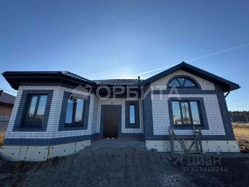 Дом в Тюменская область, Тюменский муниципальный округ, д. Падерина ... - Фото 1