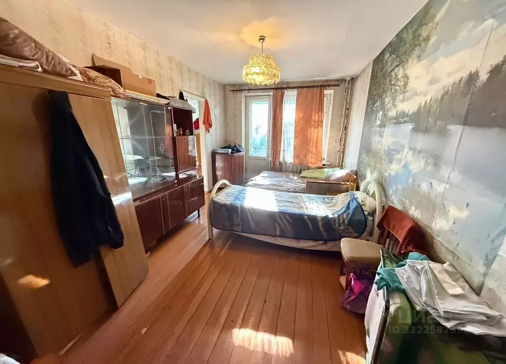 2-к кв. Ленинградская область, Луга просп. Урицкого, 58 (48.0 м) - Фото 2