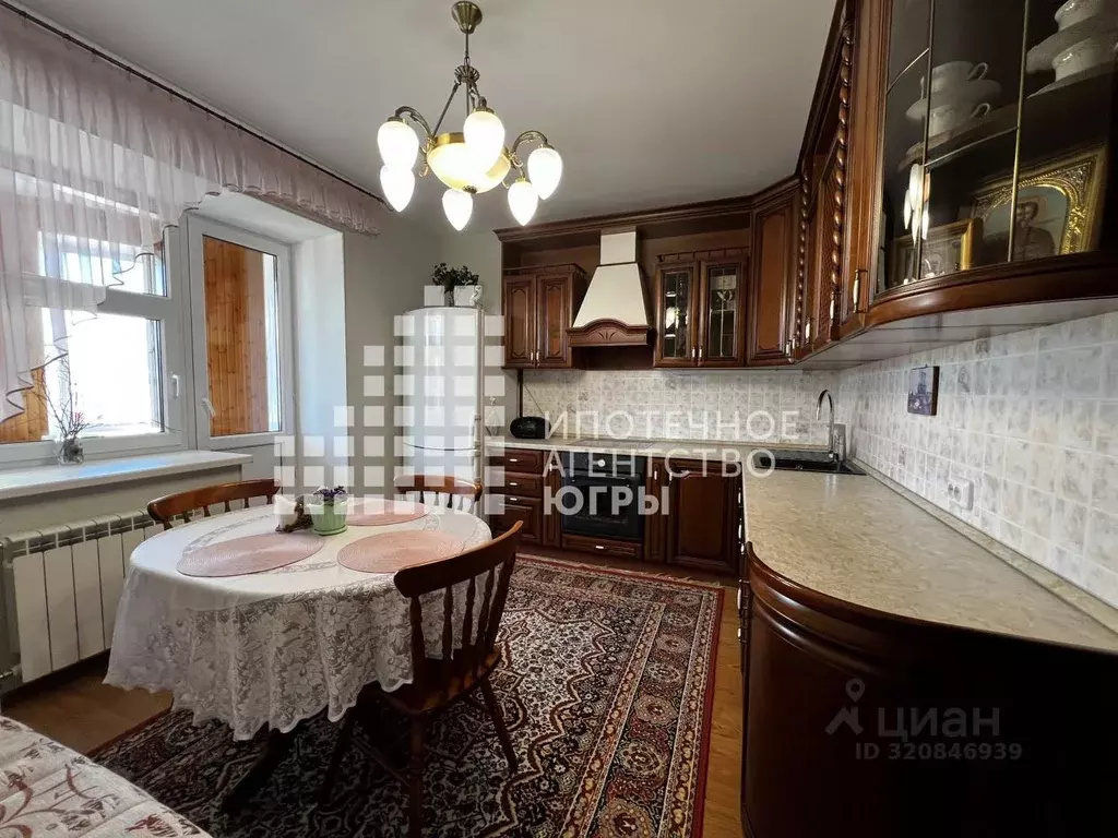 2-к кв. Ханты-Мансийский АО, Ханты-Мансийск ул. Мира, 52 (65.0 м) - Фото 0