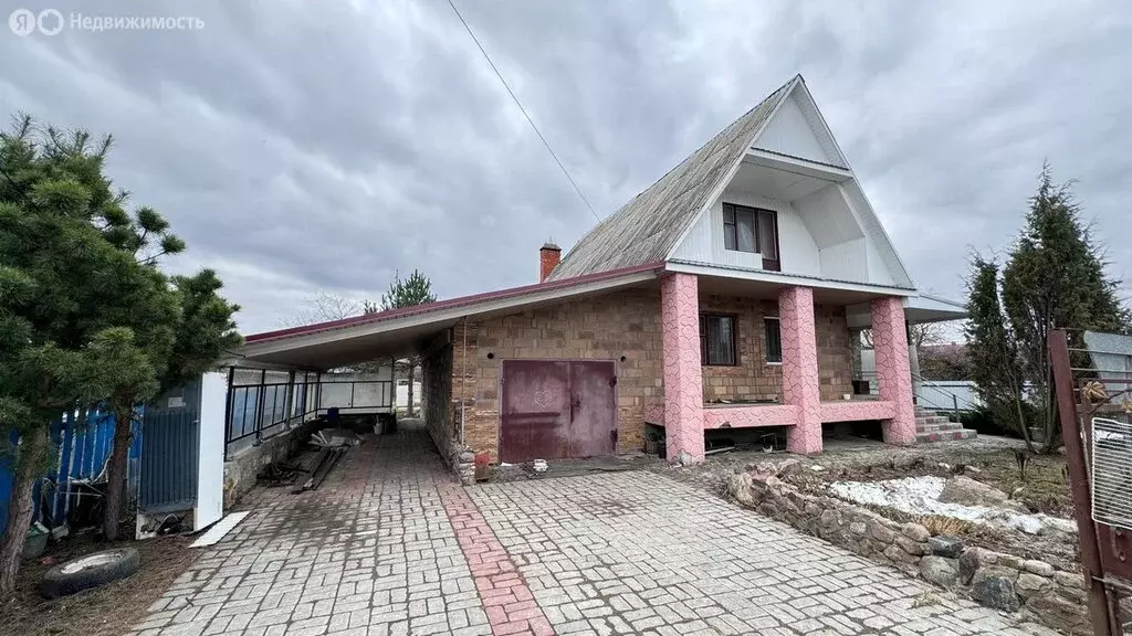 Дом в село Сергиевское, Советская улица, 54 (260 м) - Фото 1