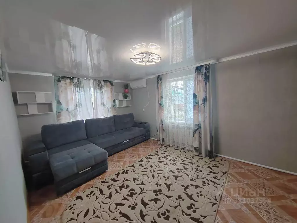 Дом в Оренбургская область, Бузулукский район, Красногвардейский ... - Фото 2