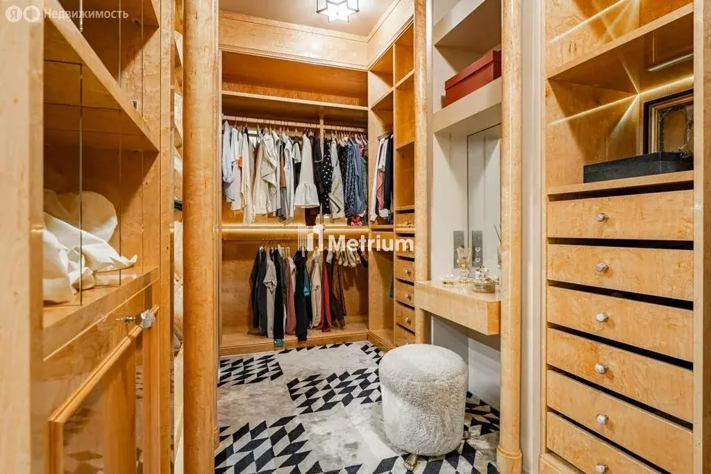 3-комнатная квартира: Москва, Большая Татарская улица, 7к1 (150 м) - Фото 1