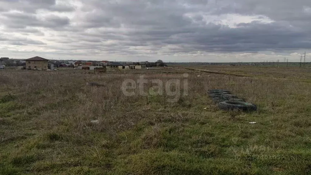Участок в Крым, Симферопольский район, с. Мирное  (6.0 сот.) - Фото 1
