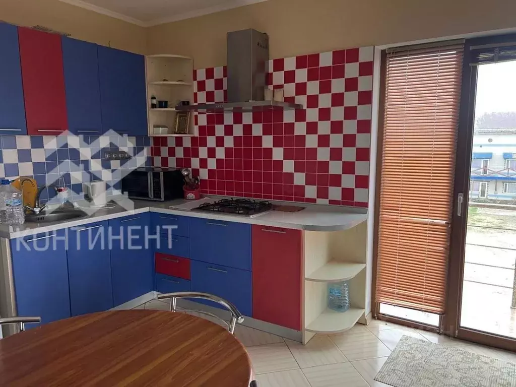 Коттедж в Крым, Сакский район, с. Штормовое ул. Советская, 3А (38 м) - Фото 1