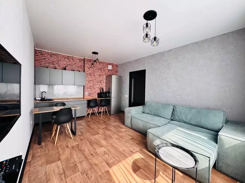 2-к кв. Красноярский край, Красноярск ул. Авиаторов, 43 (43.0 м) - Фото 0