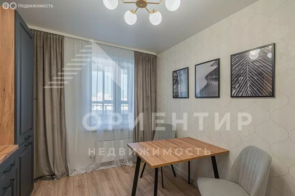 2-комнатная квартира: Екатеринбург, улица Краснолесья, 159 (62.3 м) - Фото 1