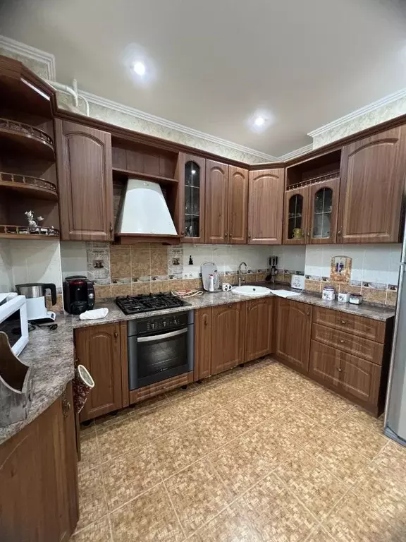 2-к кв. Псковская область, Великие Луки ул. Ботвина, 10/21 (70.7 м) - Фото 1