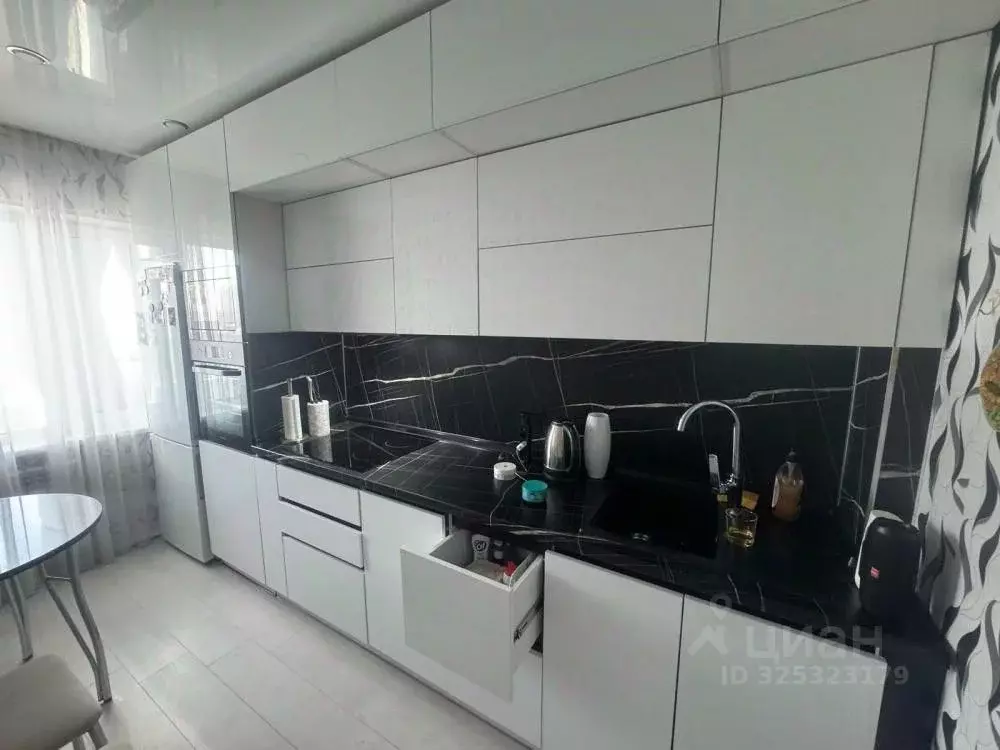 2-к кв. Иркутская область, Иркутск ул. Розы Люксембург, 323 (48.2 м) - Фото 0