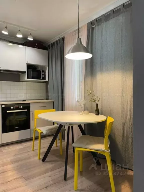 2-к кв. Татарстан, Казань ул. Александра Курынова, 6к2 (50.1 м) - Фото 1