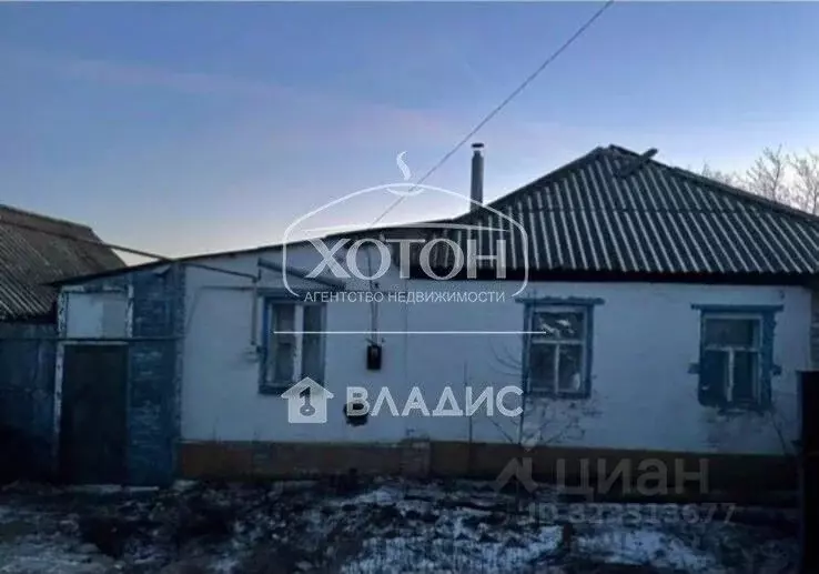 Дом в Калмыкия, Малодербетовский район, с. Плодовитое ул. Заречка (56 ... - Фото 1