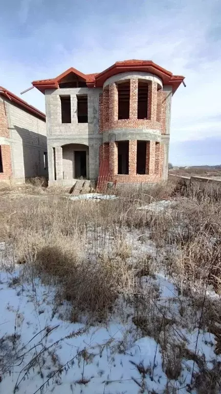 Дом в Кабардино-Балкария, Нальчик ул. Биттирова (188 м) - Фото 1