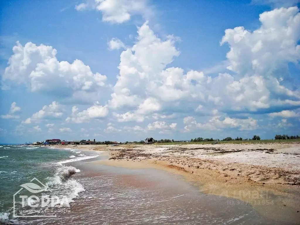 Участок в Крым, Сакский район, Штормовское с/пос, с. Приветное  (6.0 ... - Фото 2