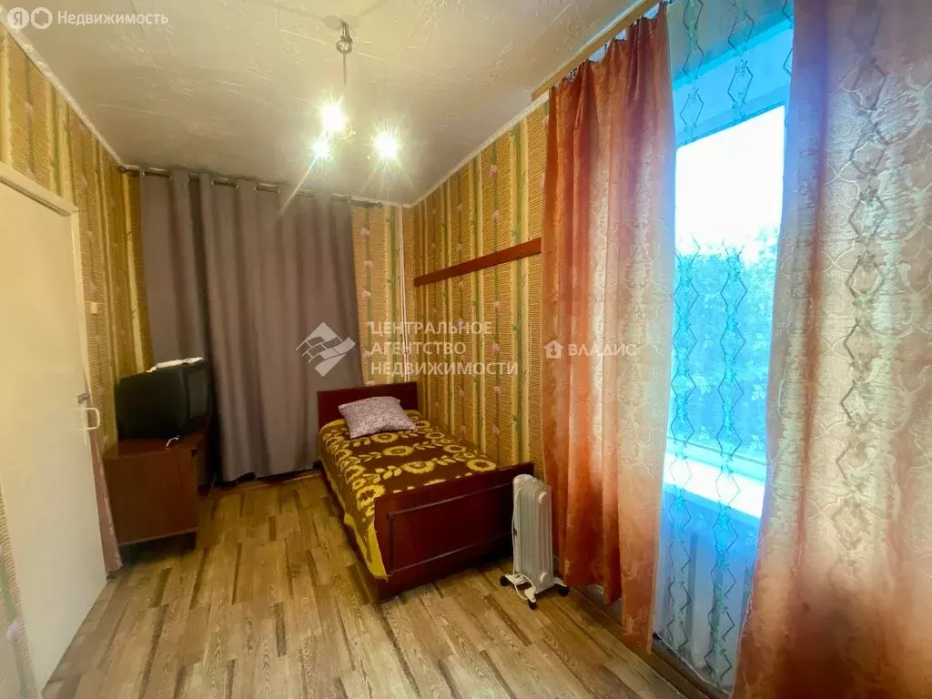 2-комнатная квартира: Октябрьский, улица 46-летия Октября, 3 (40.4 м) - Фото 2