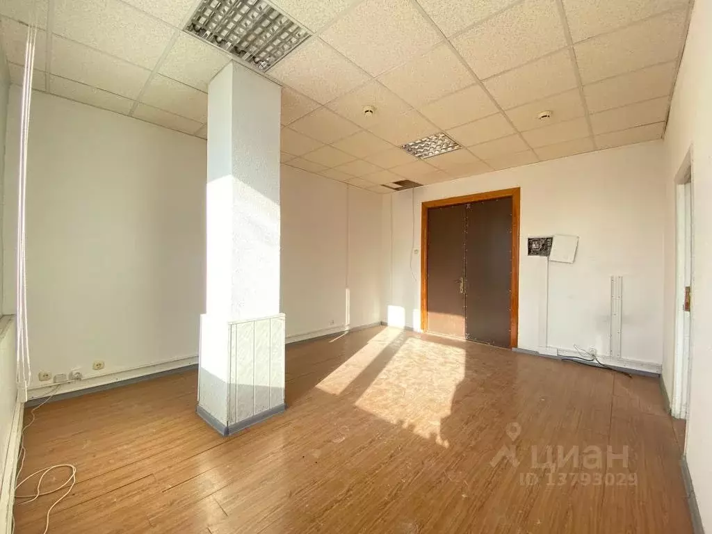 Офис в Кабардино-Балкария, Нальчик ул. Кешокова (46 м) - Фото 1