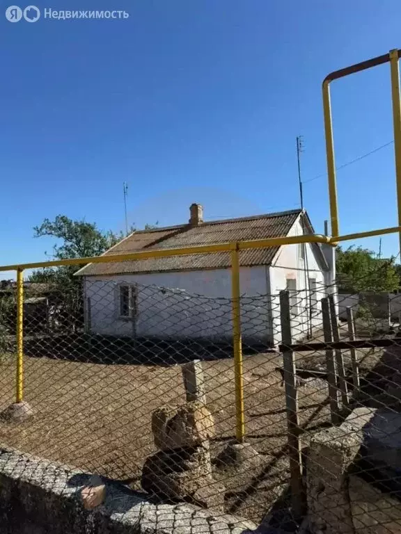 Дом в Сакский район, Охотниковское сельское поселение, село Орлянка, ... - Фото 1