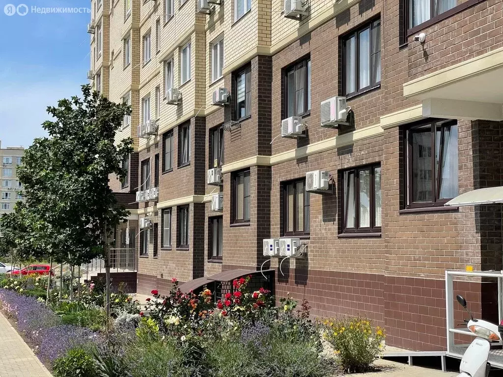 2-комнатная квартира: Анапа, улица Адмирала Пустошкина, 12к3 (65 м) - Фото 1