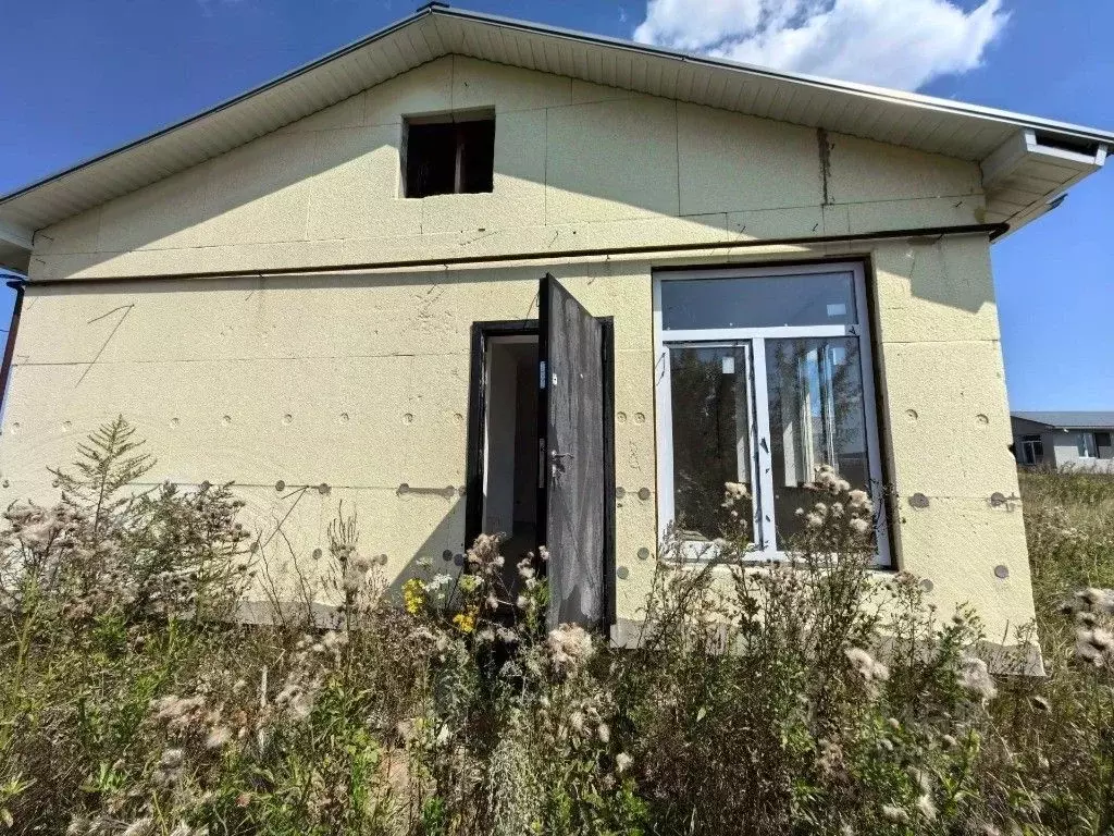 Дом в Белгородская область, Валуйки Гвардейская ул., 114А (73 м) - Фото 1