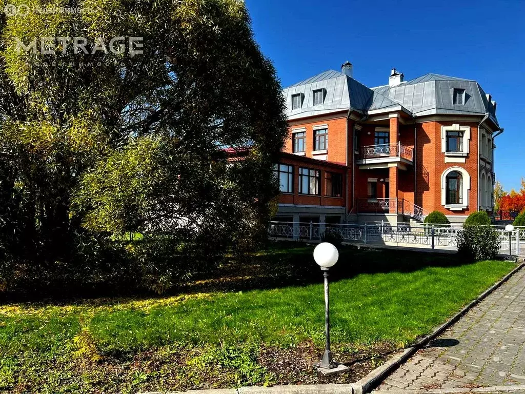 Дом в Бийский район, посёлок Семеновод, Тихая улица, 3 (1232.1 м) - Фото 1