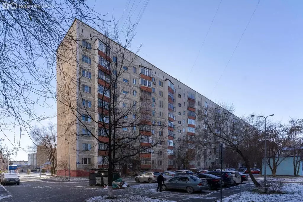 2-комнатная квартира: Тюмень, улица Монтажников, 8 (57.2 м) - Фото 2