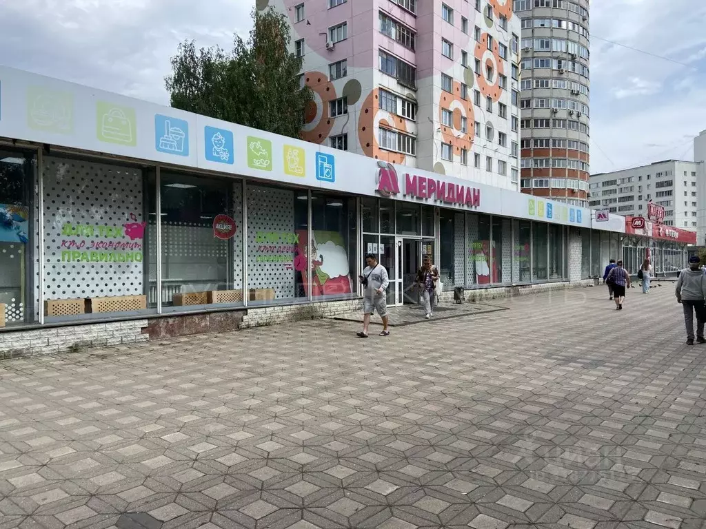 Торговая площадь в Кировская область, Киров Комсомольская ул., 19 (100 ... - Фото 0