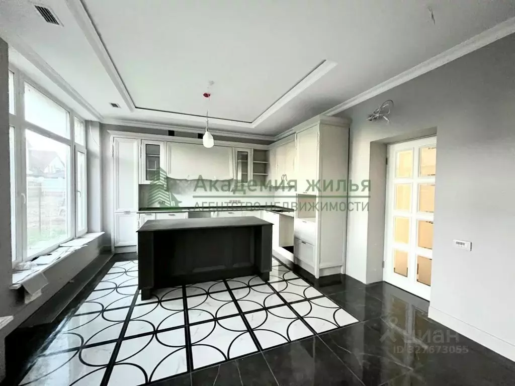 Дом в Саратовская область, Энгельс ул. 2-я Пономаревская, 16 (361 м) - Фото 1